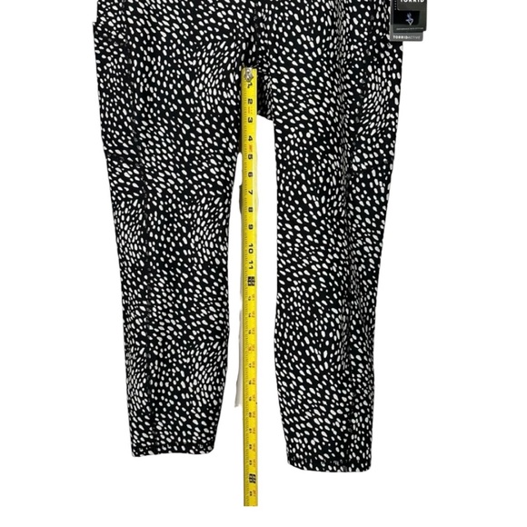 Torrid Active Wicking Crop Leggings Performance Core Reflective Dots NWT - Picture 7 of 10